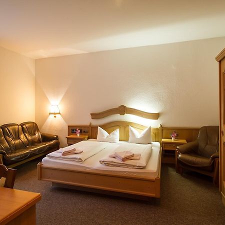 Hotel Groebern Am See Grobern Extérieur photo