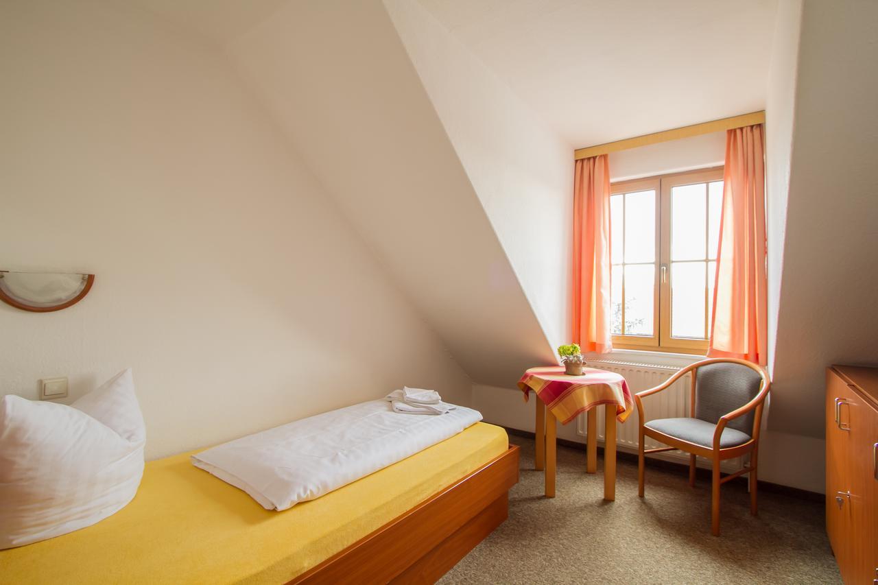 Hotel Groebern Am See Grobern Extérieur photo